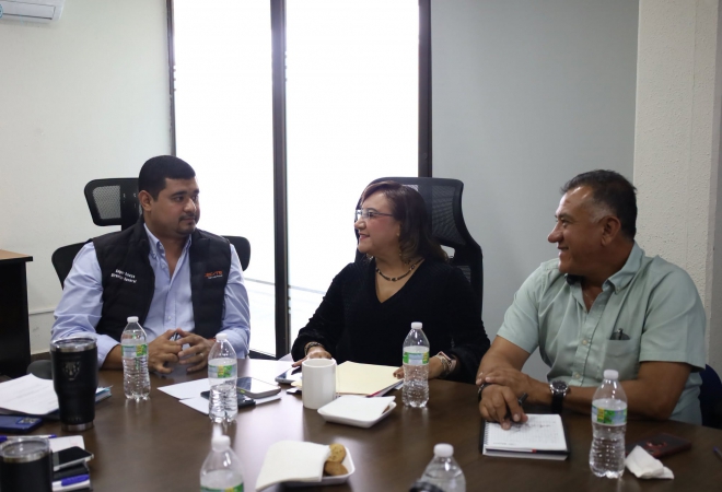 ¡Seguimos trabajando en equipo por el CECyTE...