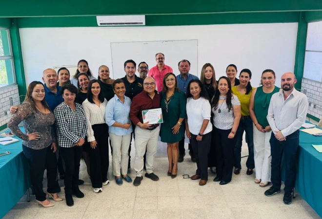 ¡Impulsamos la excelencia en nuestro equipo directivo!...