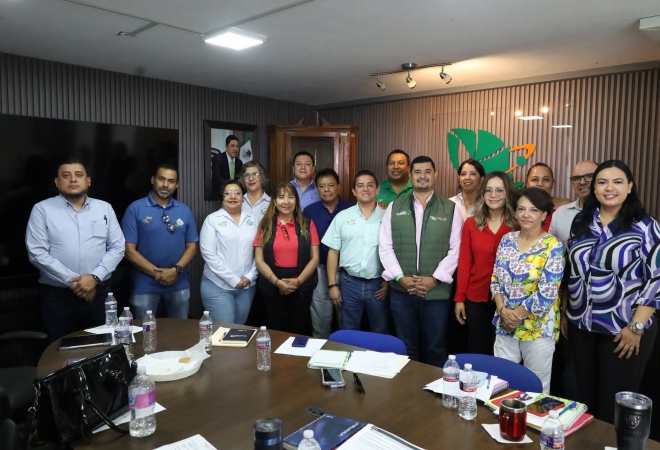 Trabajando en unidad por el regreso a clases